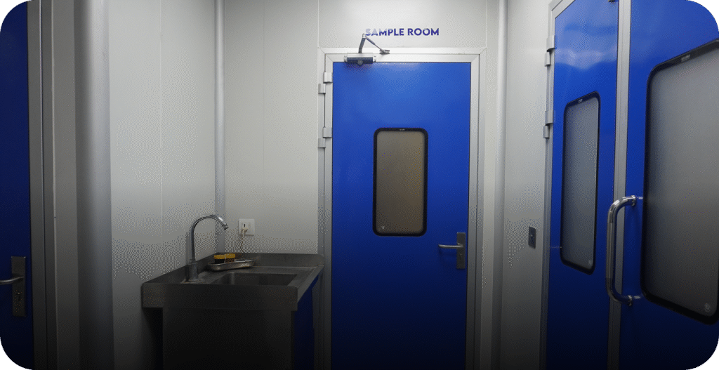 SAMPLE ROOM Advanced Lab Technology - AAS Fertility