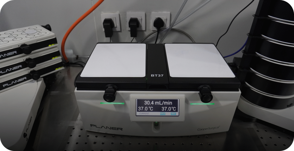 PLANER BT37 benchtop incubator maintaining $37.0^\circ\text{C}$ for optimal embryo culture in the IVF lab. - AAS Fertility